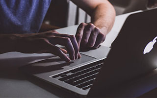 马钞兑换首日，二手市场加价200%的背后故事